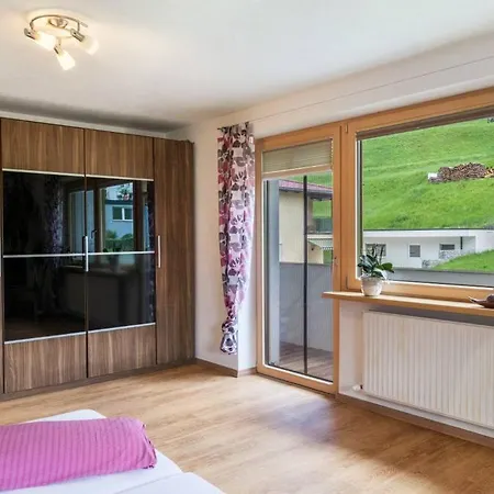 S'peaters Apartment